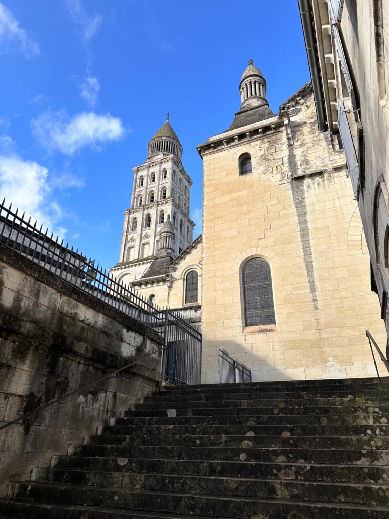 Апартаменты La Chapelle Du Thouin A Периго Экстерьер фото